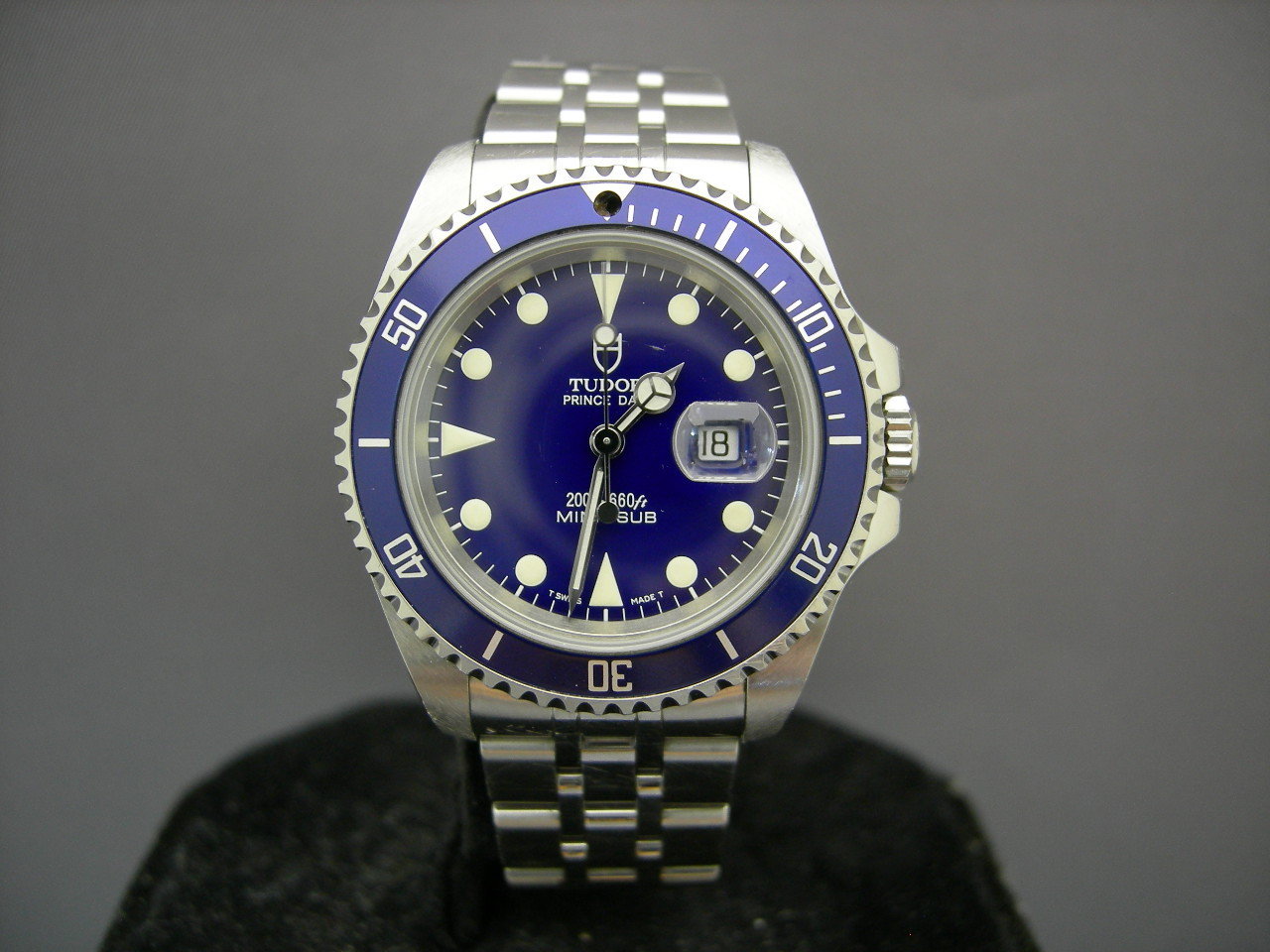 34mm dive watch